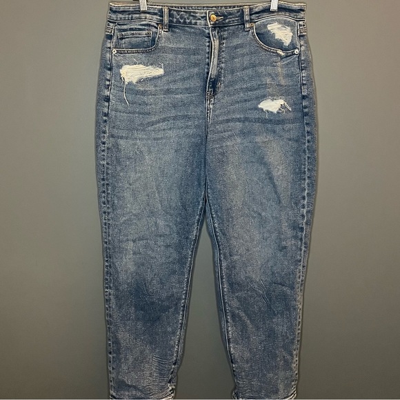 American Eagle Mom Jeans - Picture 1 of 4